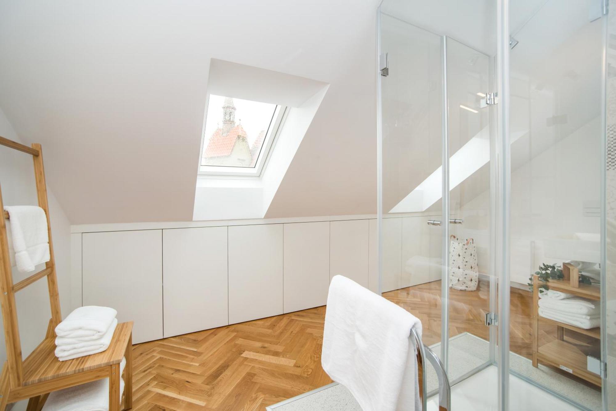 Large And Modern Apartment In The Heart Of Prag Exterior foto