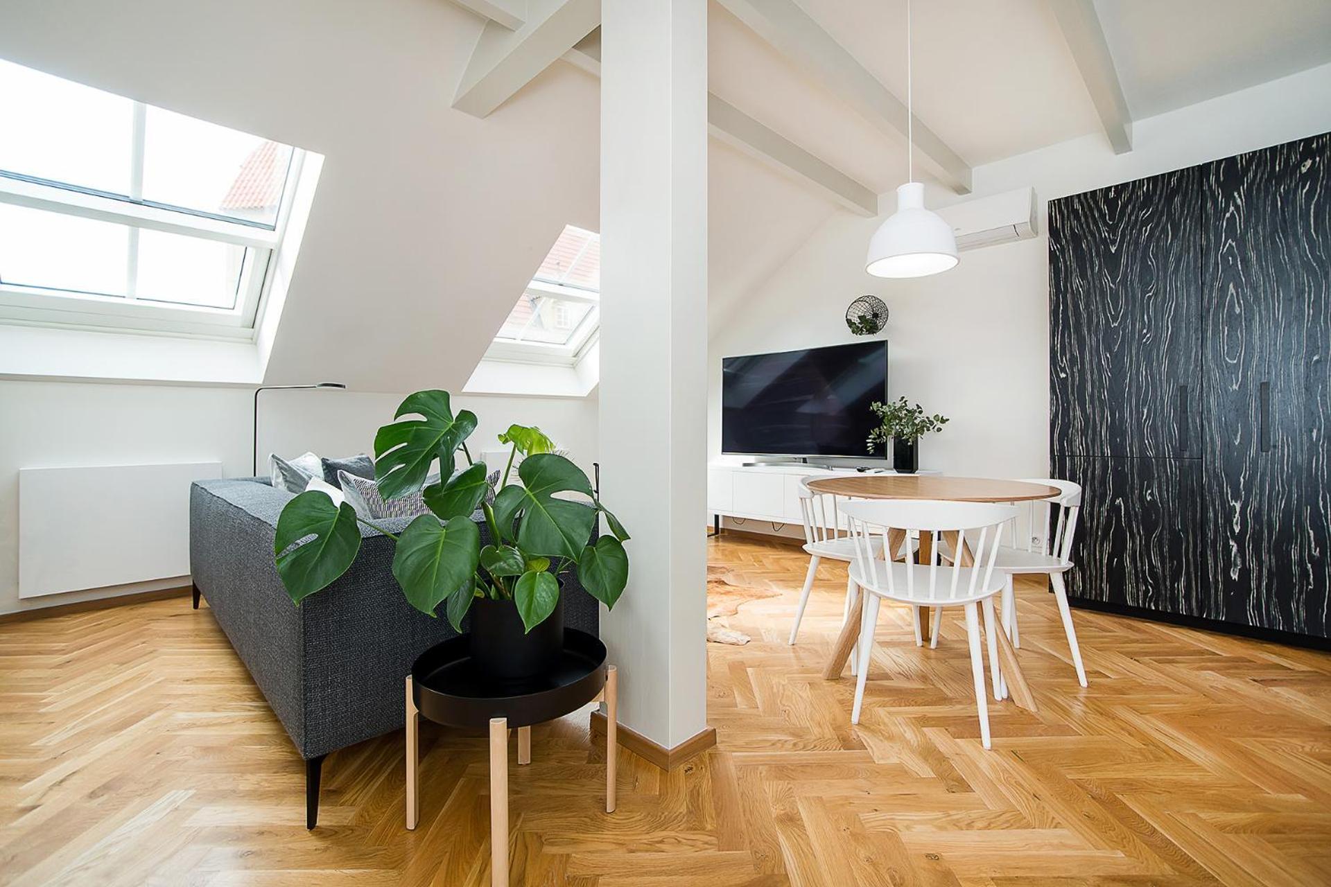 Large And Modern Apartment In The Heart Of Prag Exterior foto